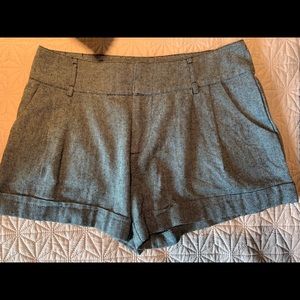 F21 Size M grey tweed like shorts